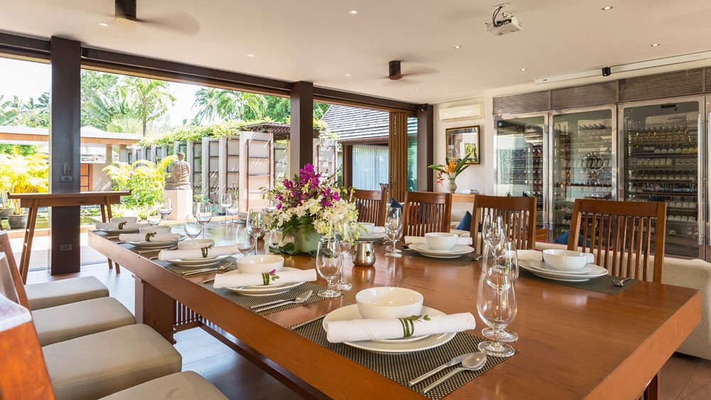 Baan Puri - Indoor dining area